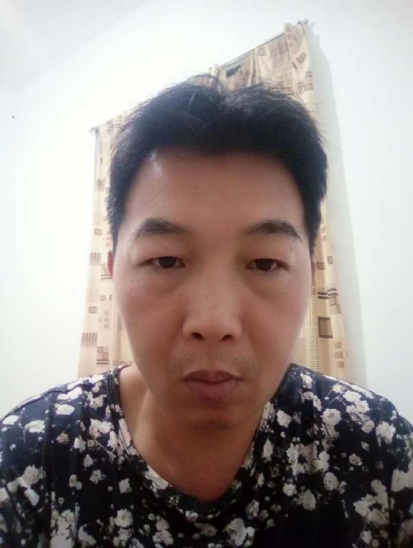 繁华哀伤的第一张照片--龙岩交友网