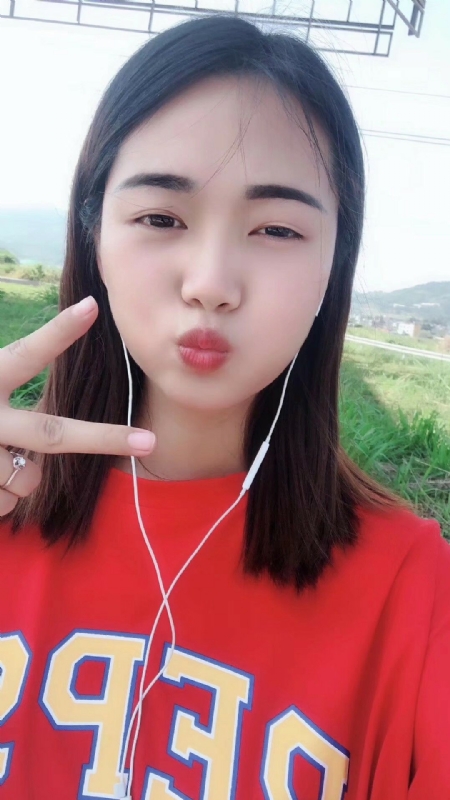 深拥必定温暖的第一张照片--龙岩交友网