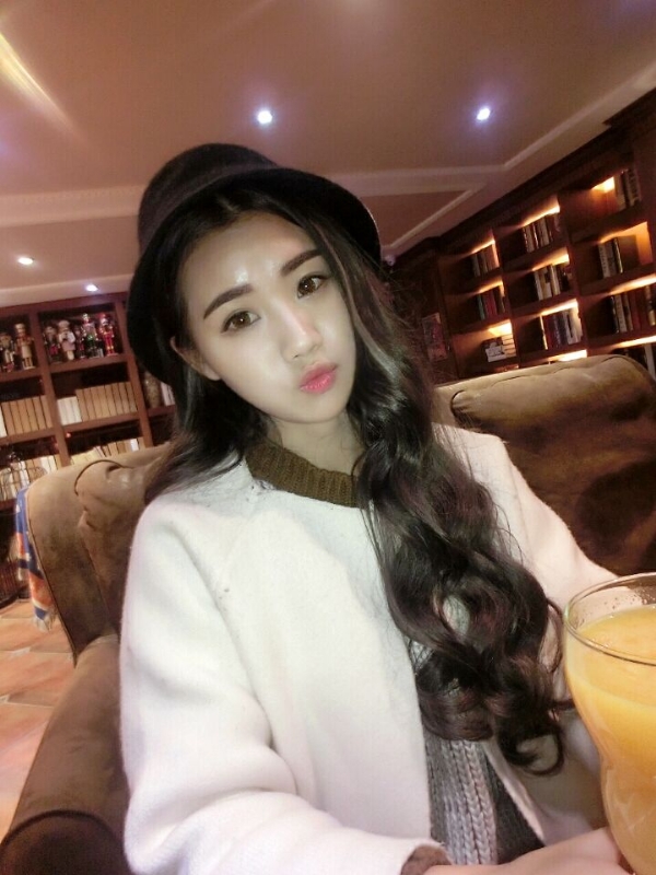 气质小妹的第三张照片--龙岩交友网