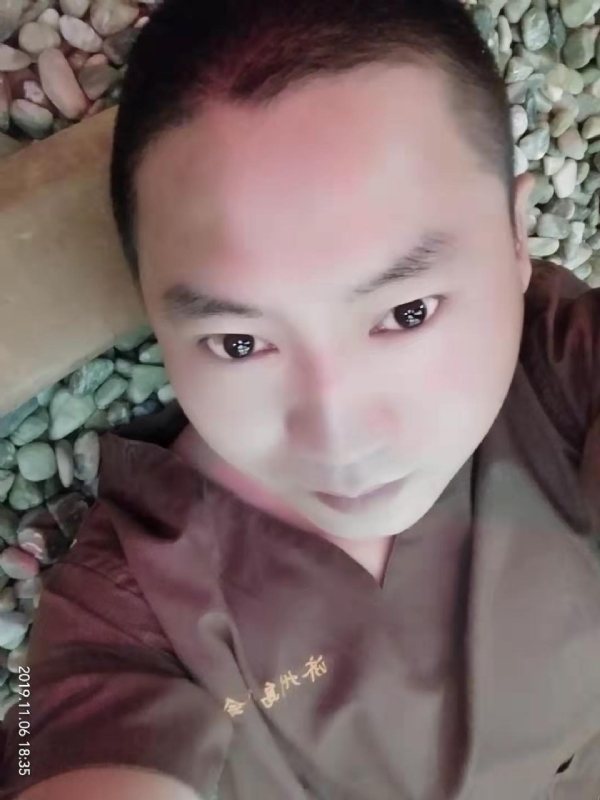 红枫叶的第一张照片--龙岩交友网