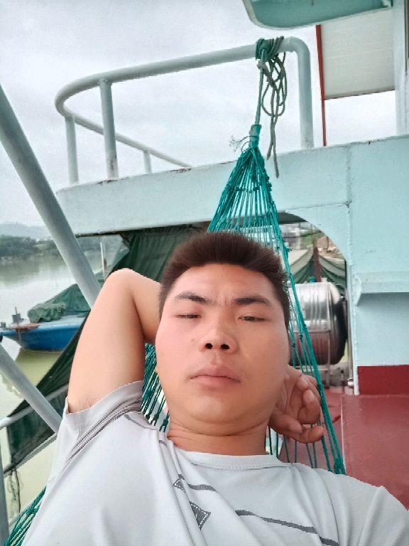 小哥哥的第一张照片--龙岩交友网