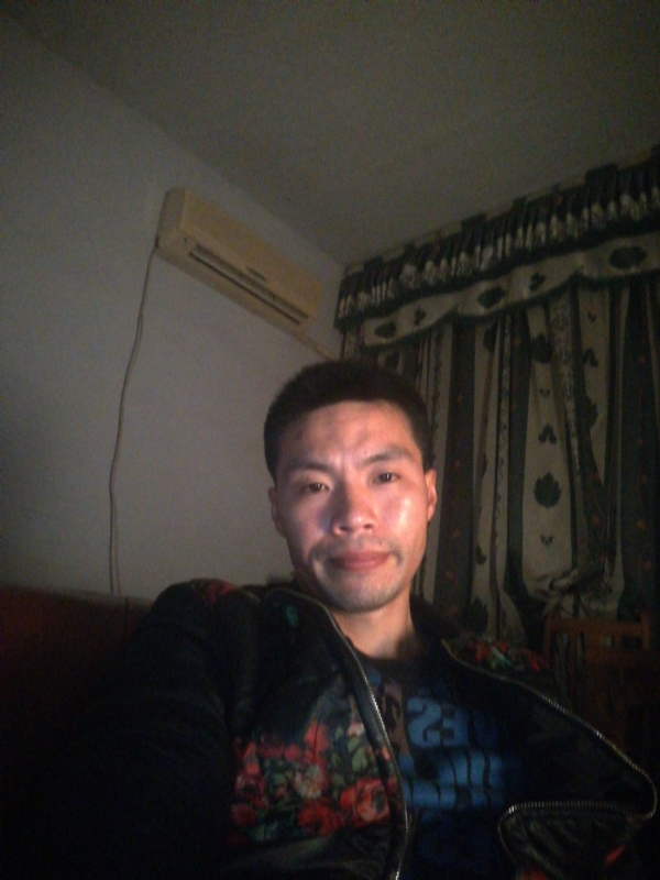 性情男儿的第一张照片--龙岩交友网