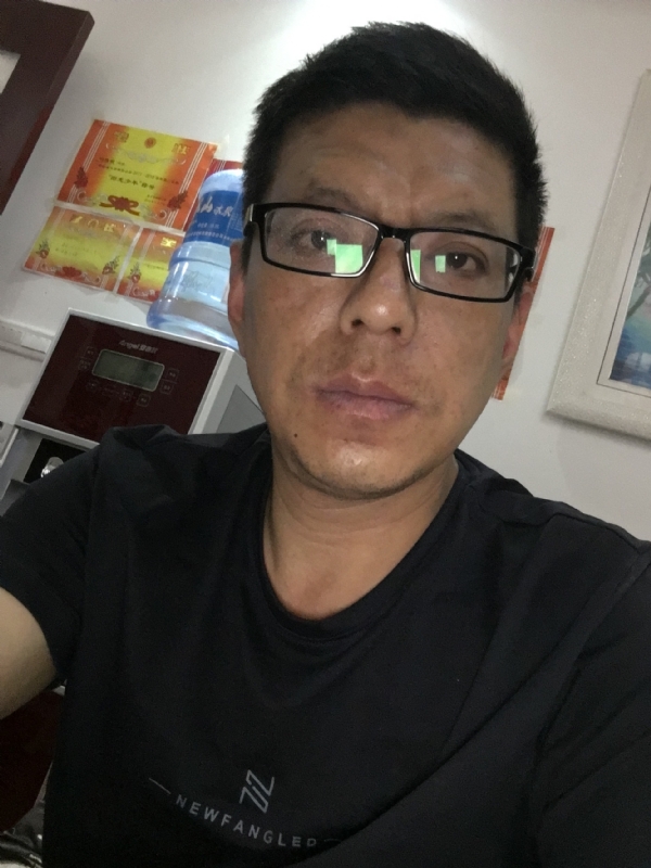 牵手的第三张照片--龙岩交友网