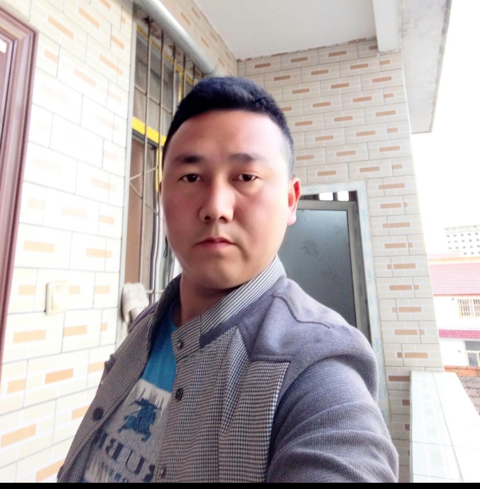 帅帅的大叔的第一张照片--龙岩交友网