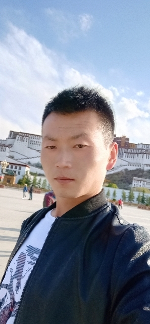 阳光下的小草的第一张照片--龙岩交友网