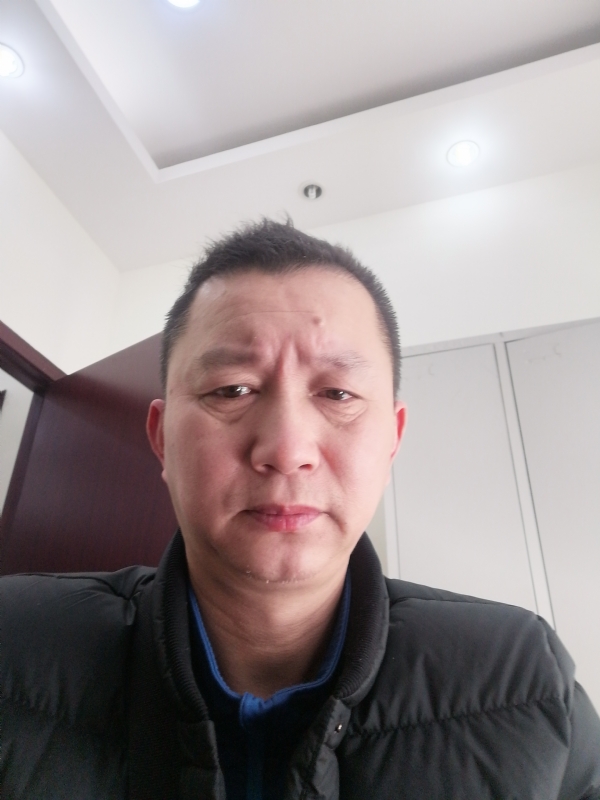 相视而笑的第一张照片--龙岩交友网