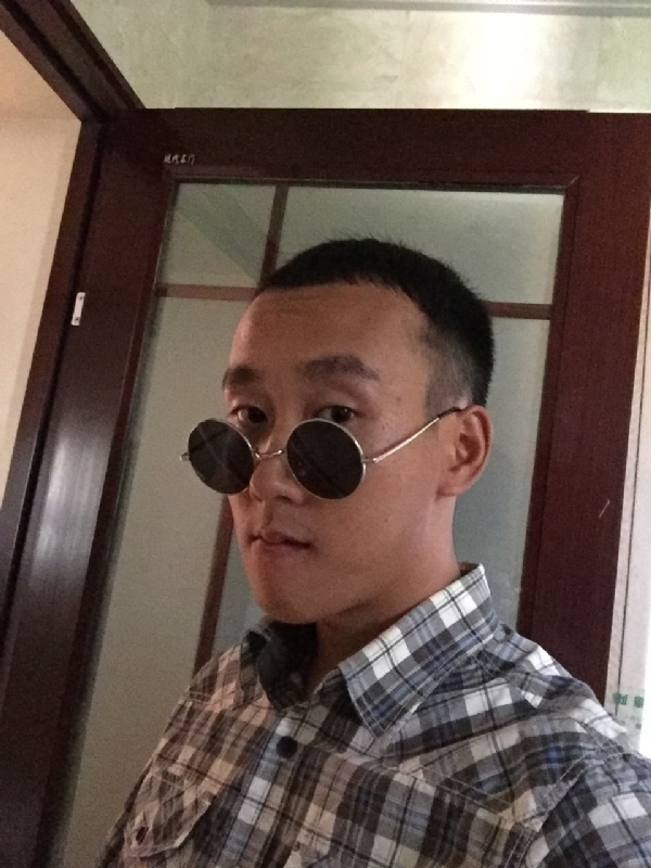 悲喜的第一张照片--龙岩交友网