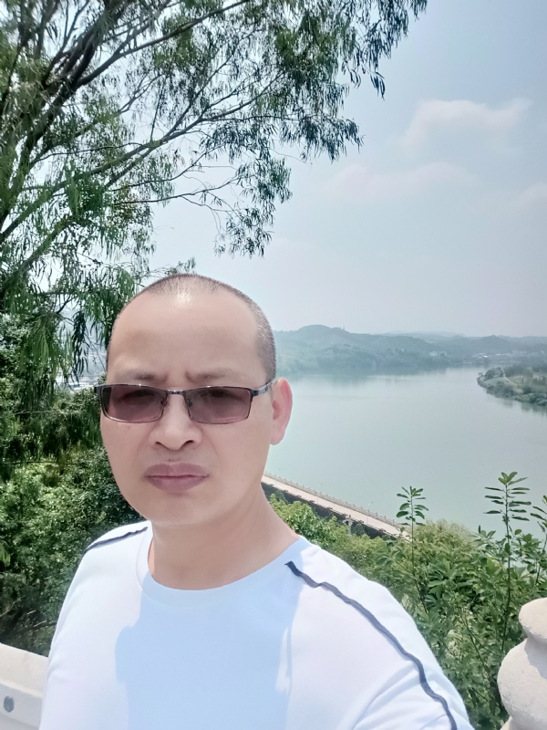 随缘随性的第一张照片--龙岩交友网