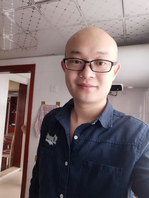 凝望远方的第一张照片--龙岩交友网