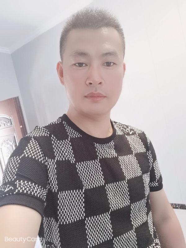 快乐无罪的第一张照片--龙岩交友网