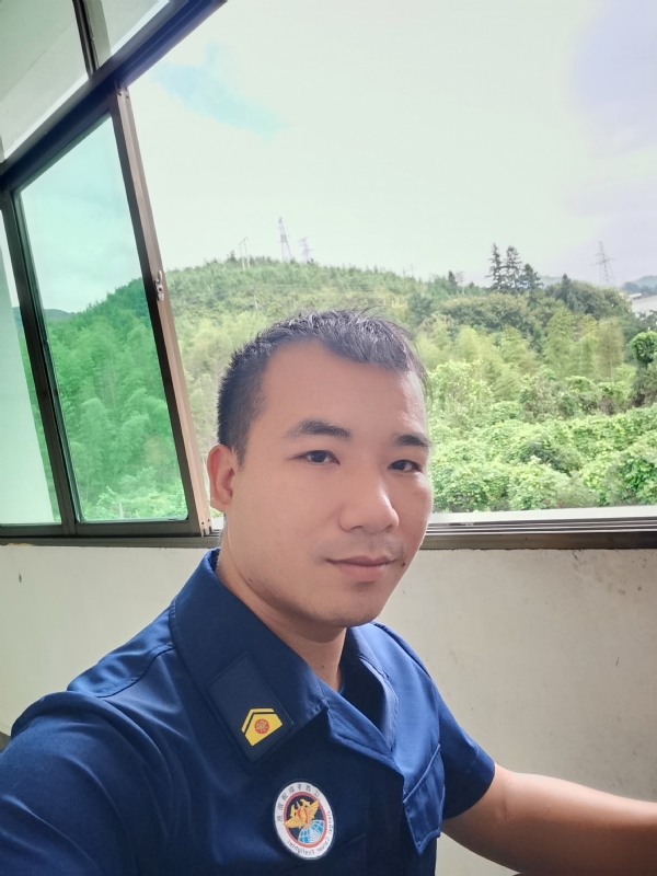期待未来的第一张照片--龙岩交友网