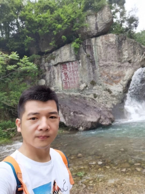 愿得一人心的第一张照片--龙岩交友网