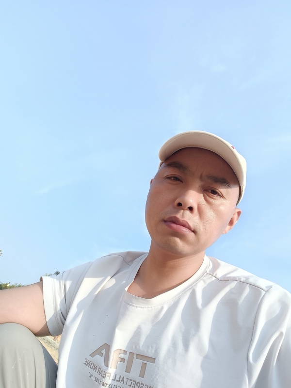 哥哥的第一张照片--龙岩交友网