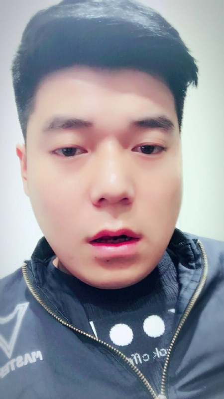 风向决定发型的第一张照片--龙岩交友网